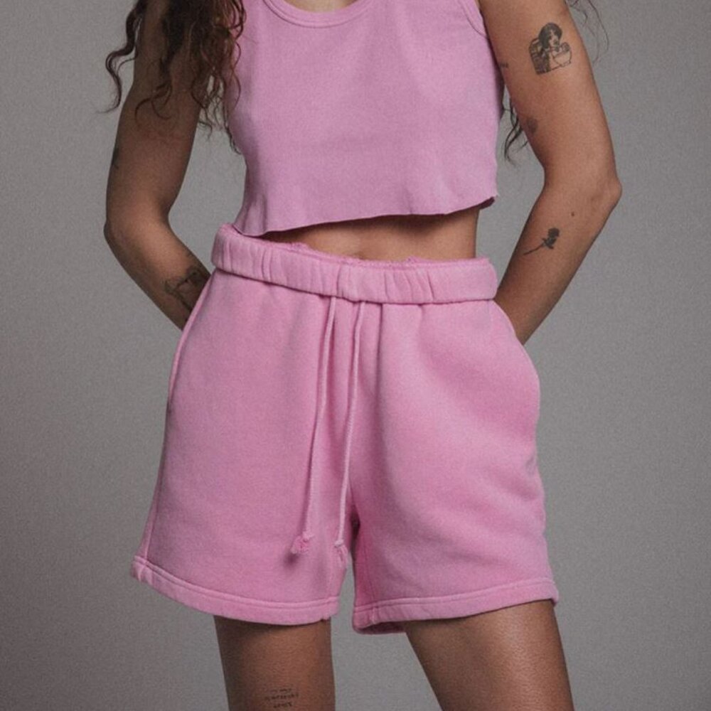 BRAND NEW ELWOOD CORE SWEATSHORT